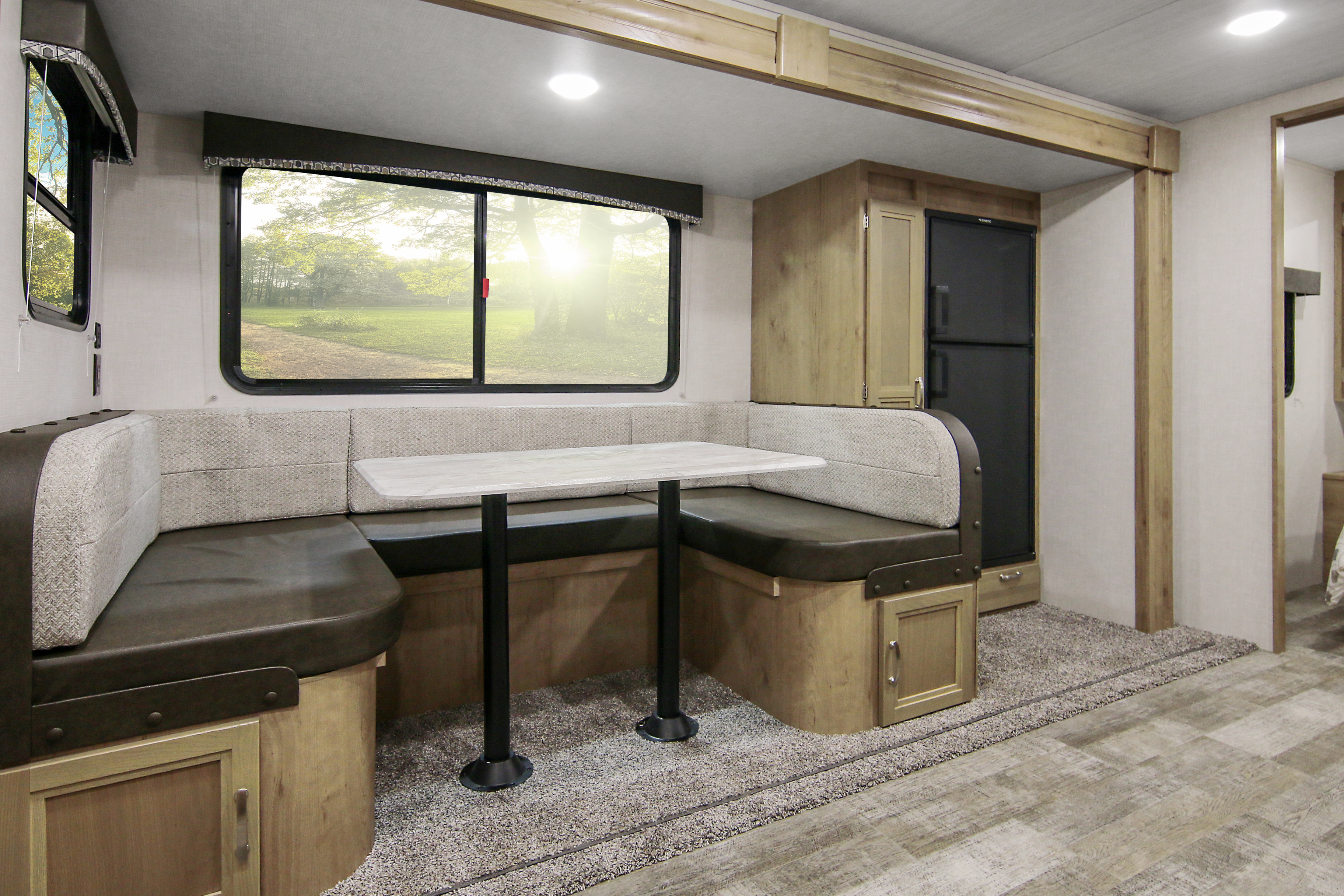 2026 Winnebago Minnie 2201DS photo 4